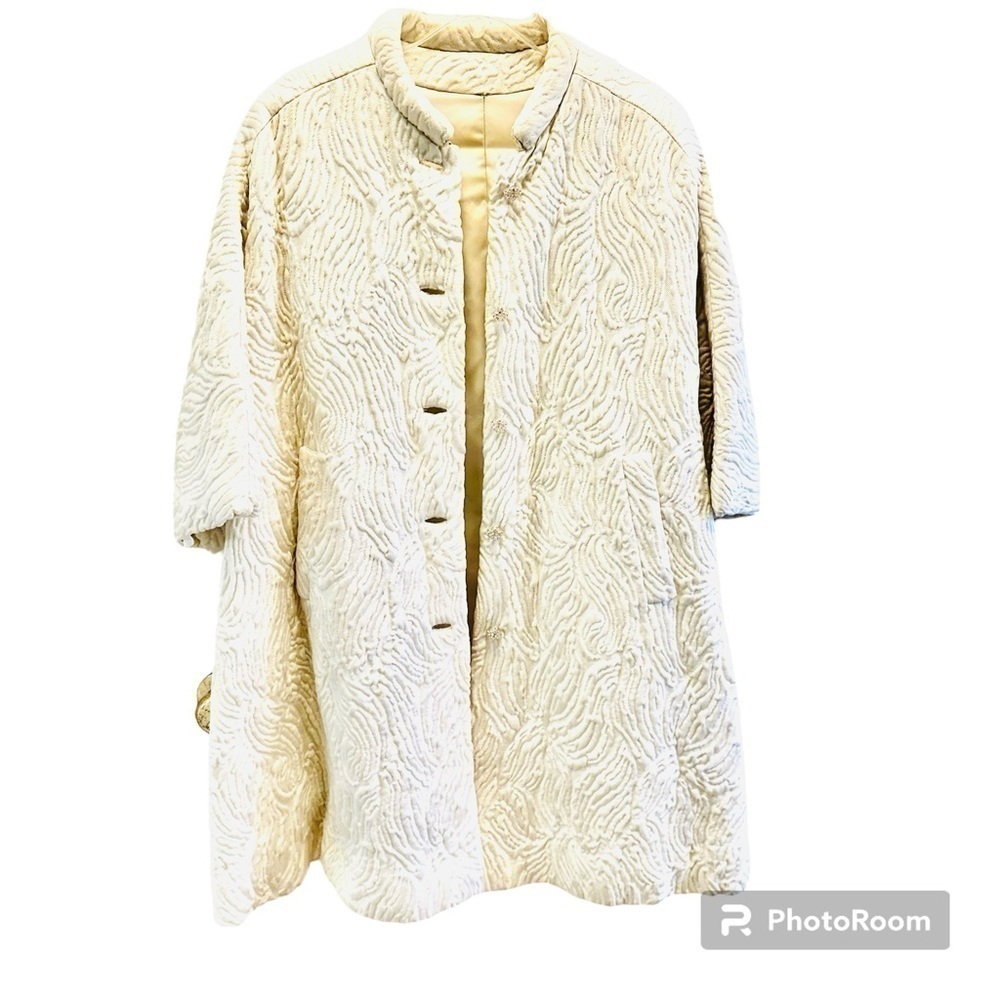 Vintage Jackie Kennedy inspired Embossed Dress Coat - Picture 4 of 12